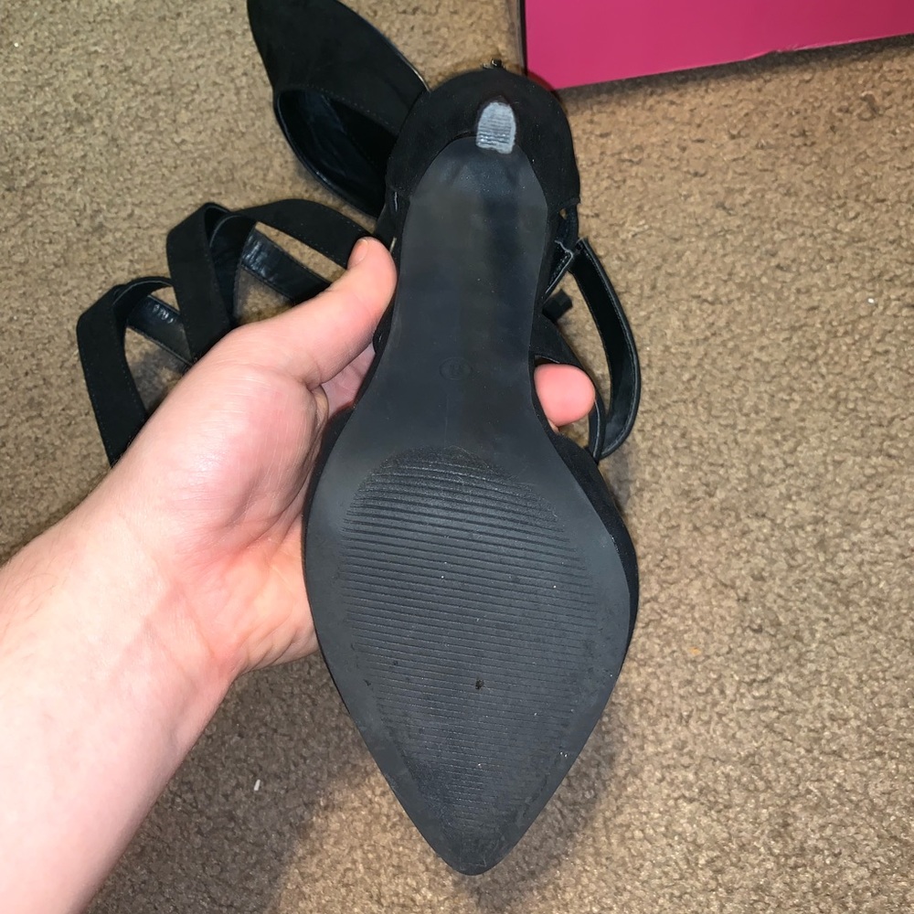 Heels - Picture 5 of 6